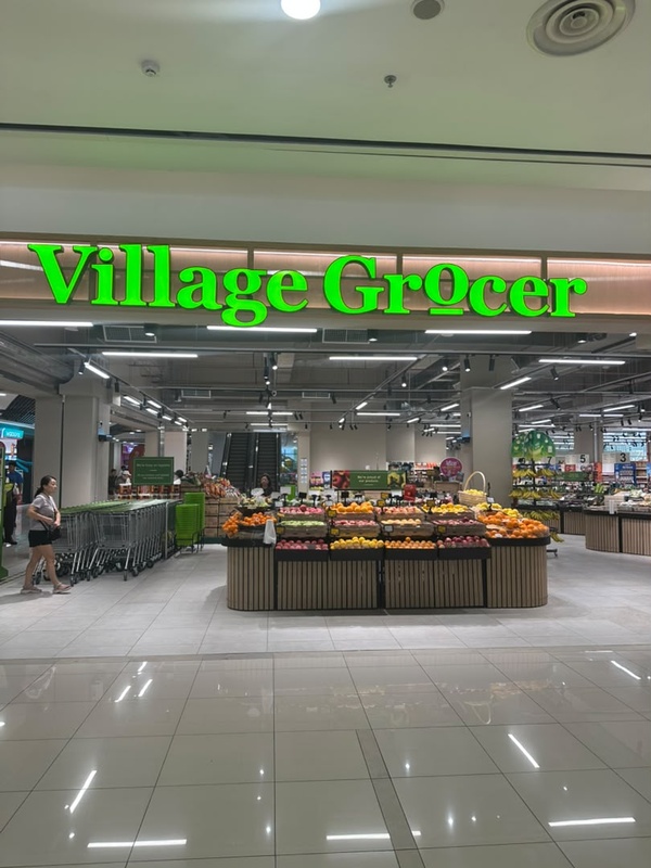 Village Grocer now is open！